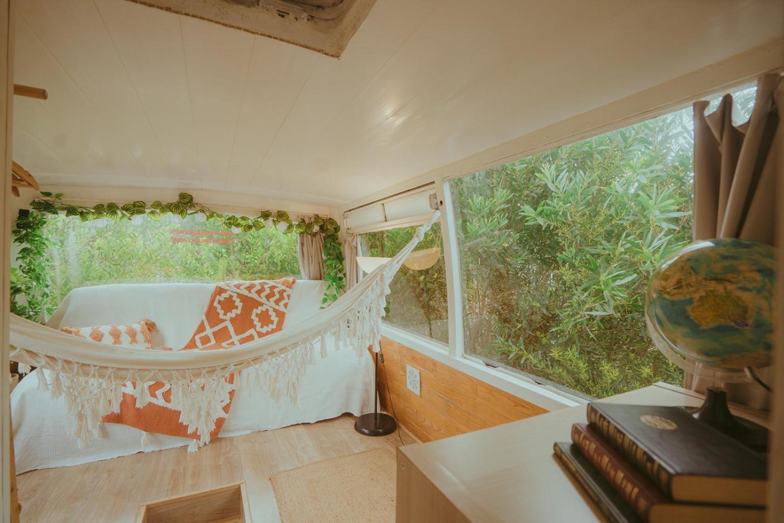 The Amazing Inacio Bus Converted Home 신트라 외부 사진